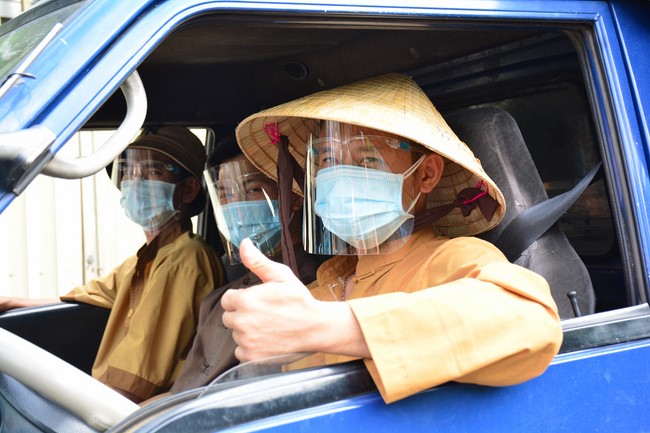 Continuing to support people in need in the Covid-19 pandemic of Hoang Phap Pagoda (series 4)